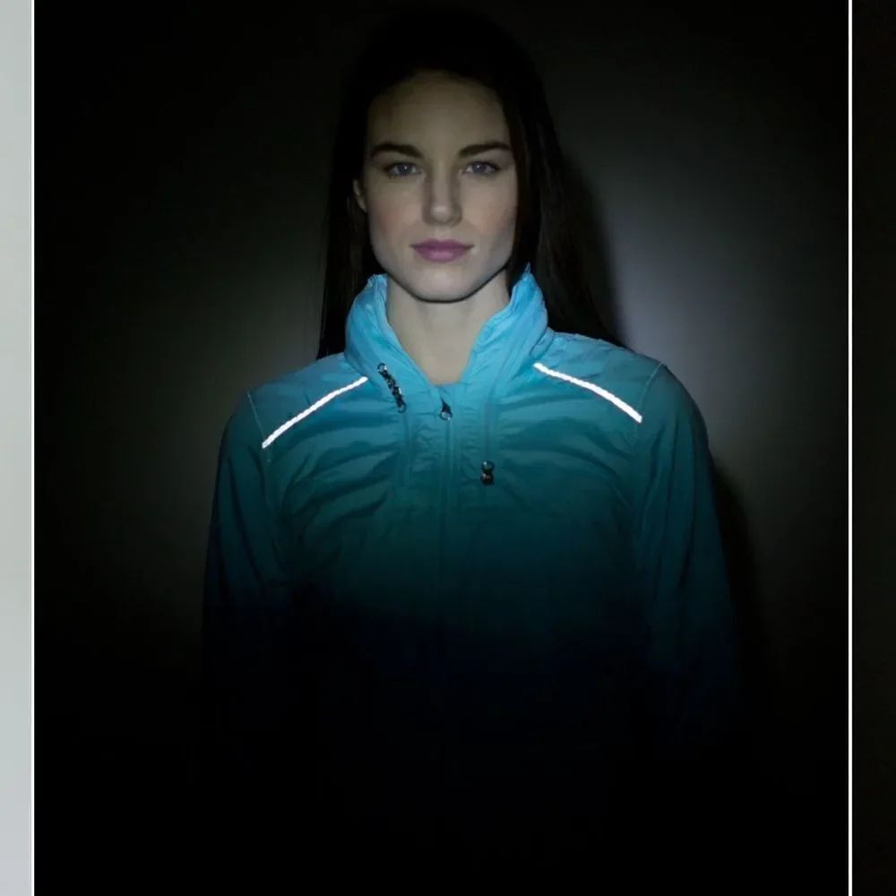 Lululemon Spring Forward Jacket - Picture 3 of 13